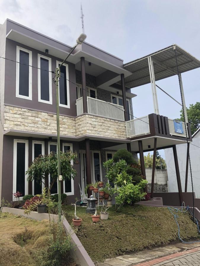Villa Kusuma Hill A8 Batu  Esterno foto