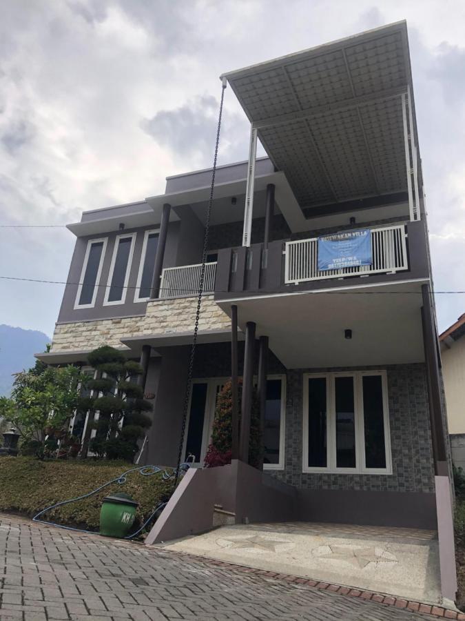 Villa Kusuma Hill A8 Batu  Esterno foto