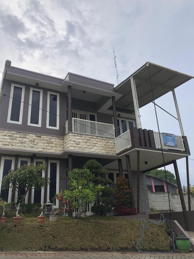 Villa Kusuma Hill A8 Batu  Esterno foto