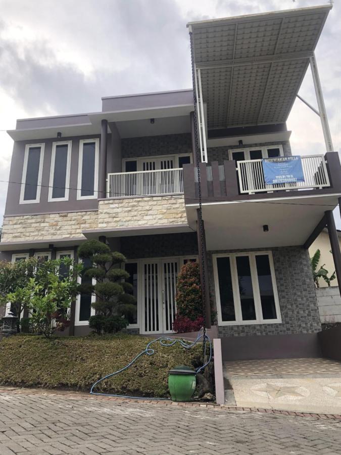 Villa Kusuma Hill A8 Batu  Esterno foto