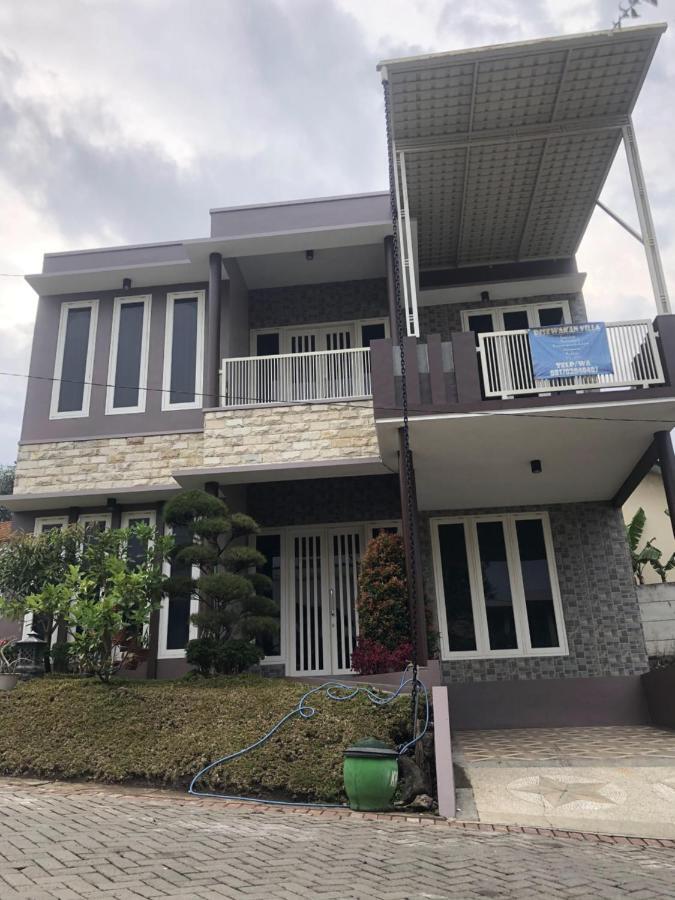 Villa Kusuma Hill A8 Batu  Esterno foto