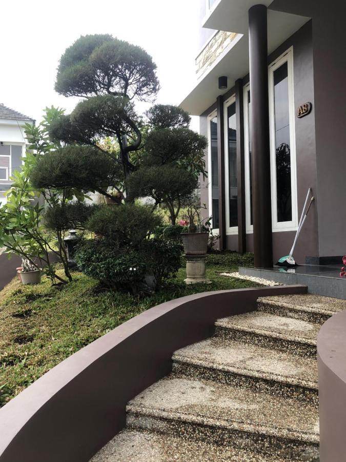 Villa Kusuma Hill A8 Batu  Esterno foto