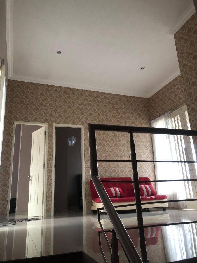 Villa Kusuma Hill A8 Batu  Esterno foto