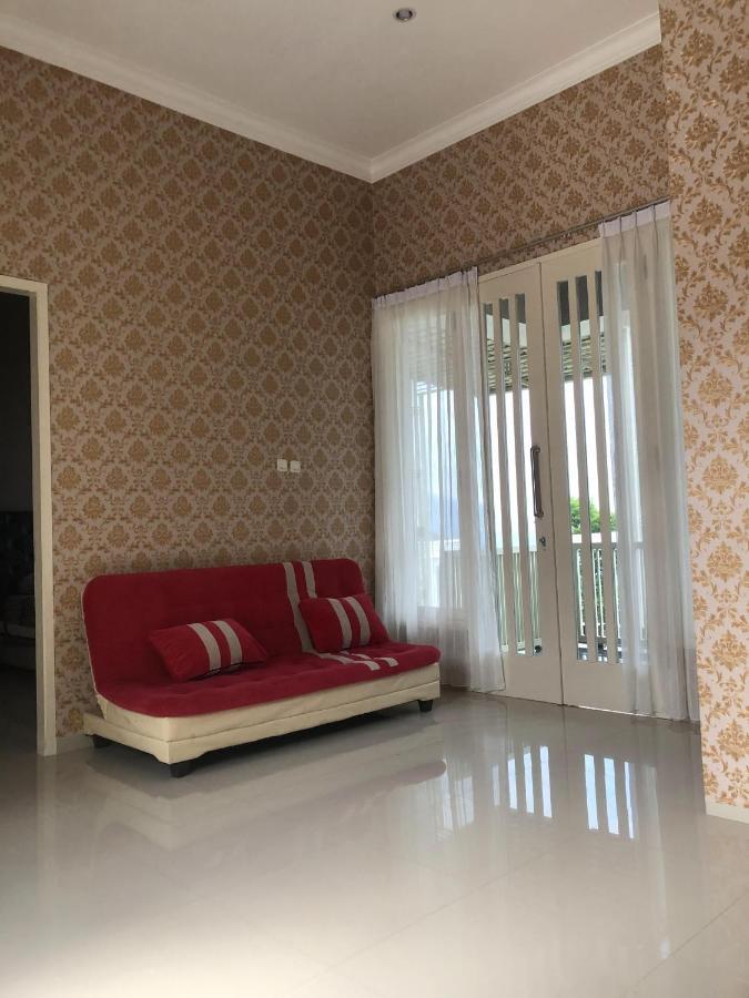 Villa Kusuma Hill A8 Batu  Esterno foto